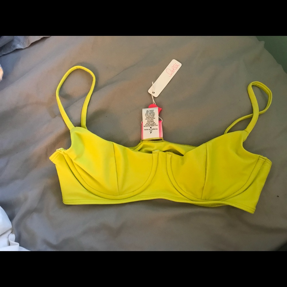 Super cute lime green/yellow lolli top